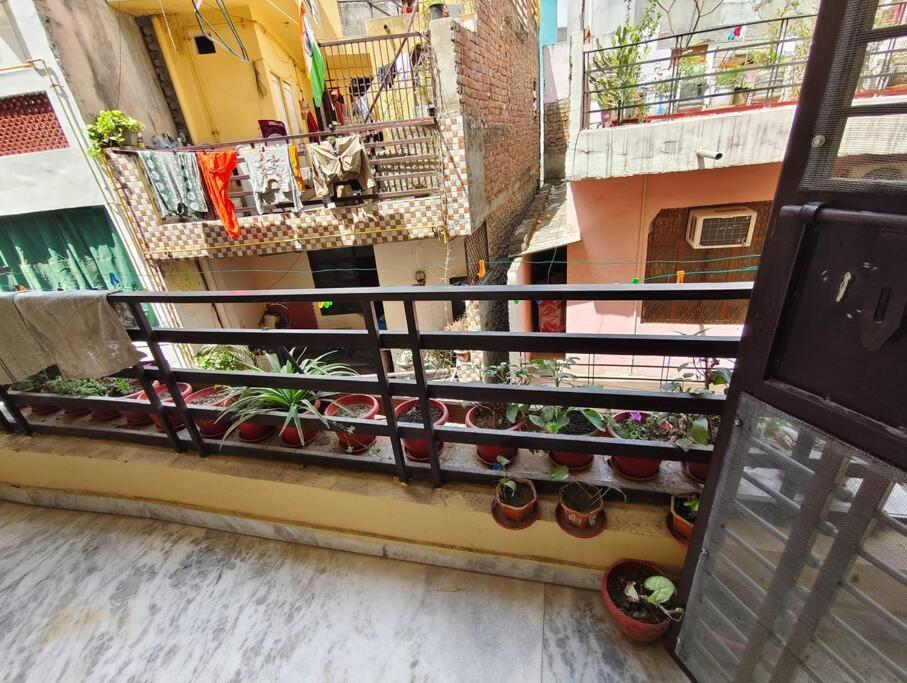 Peaceful Stay 1 Bhk Appartment Нью-Дели Экстерьер фото