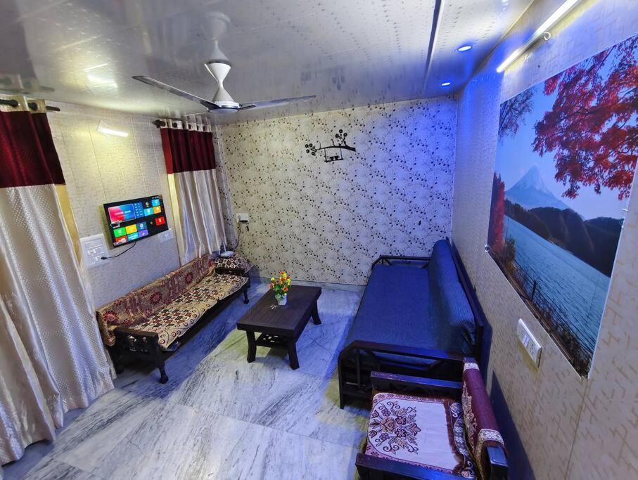 Peaceful Stay 1 Bhk Appartment Нью-Дели Экстерьер фото
